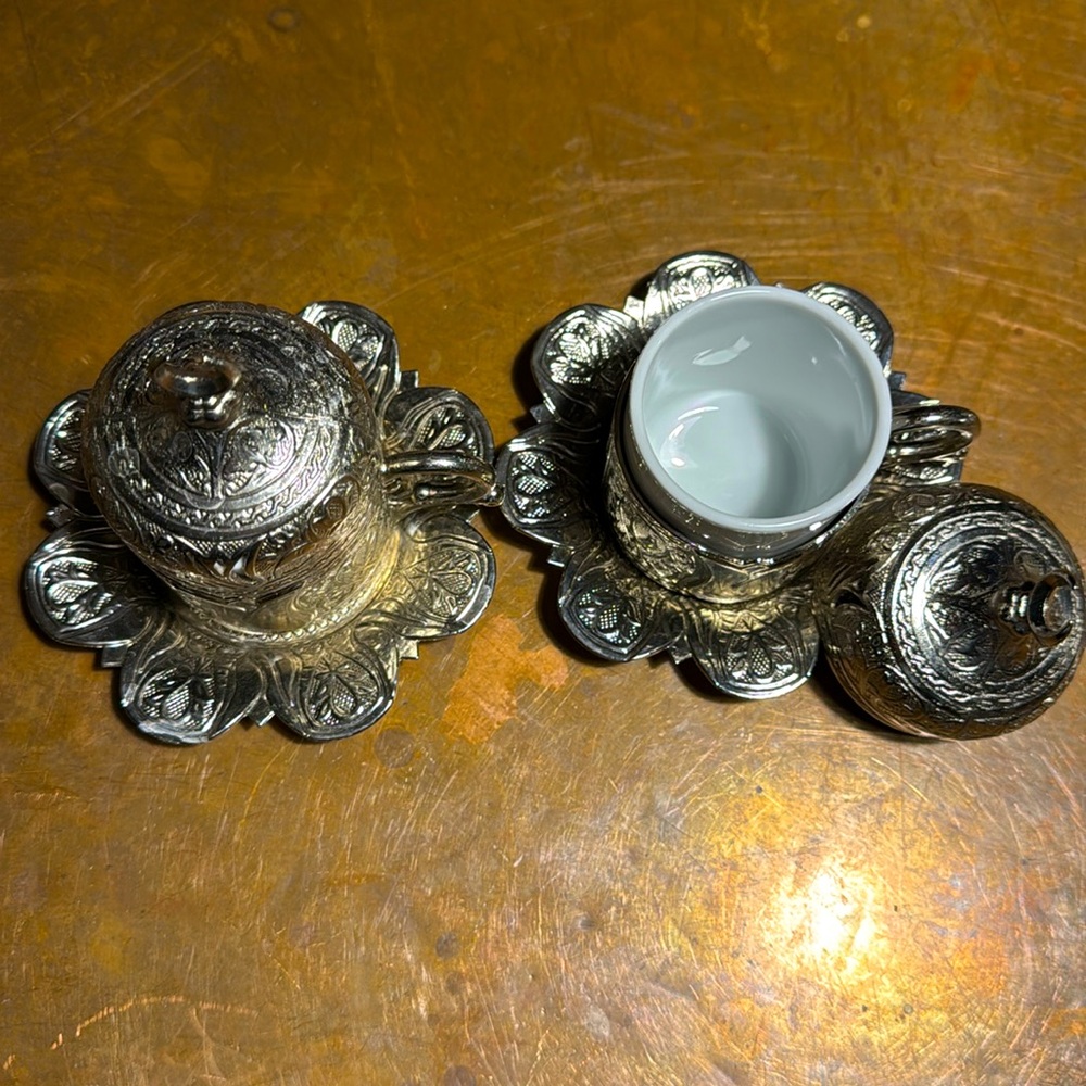 Turkish coffee cups and lids